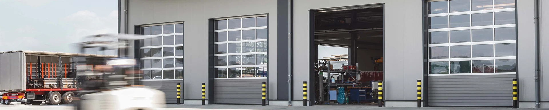 Аж үйлдвэрийн хаалга